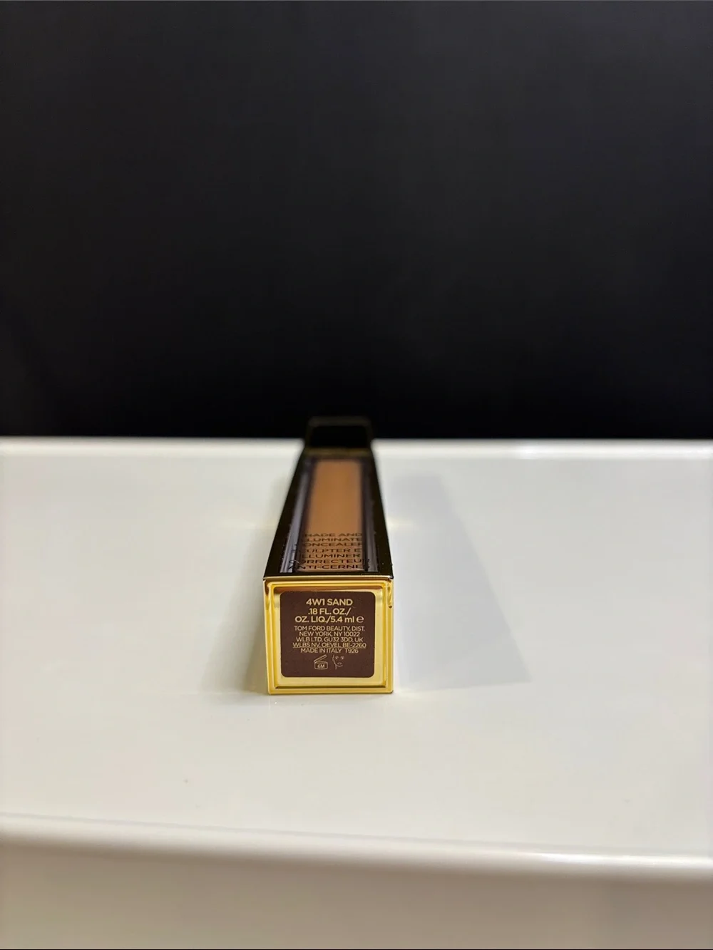 Tom Ford Shade & Illuminate Concealer 4W1 Sand